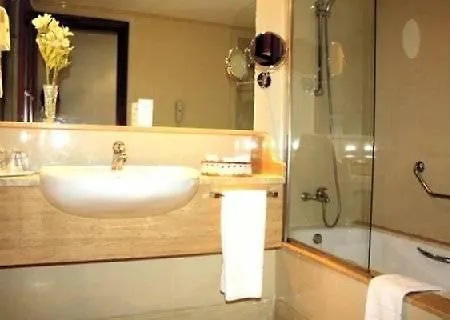 Lancelot Hotel